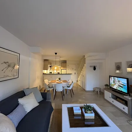- Playa - En Urbanizacion Privada Cerca Del Mar Da5 * Estepona